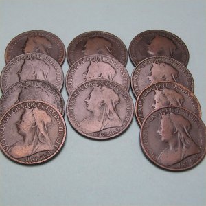Huge Penny Group, thirty six coins around F. Reverse